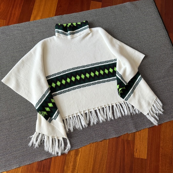 Poncho Turtleneck Sweater Cape Greek Key & Diamond Pattern - Picture 6 of 17